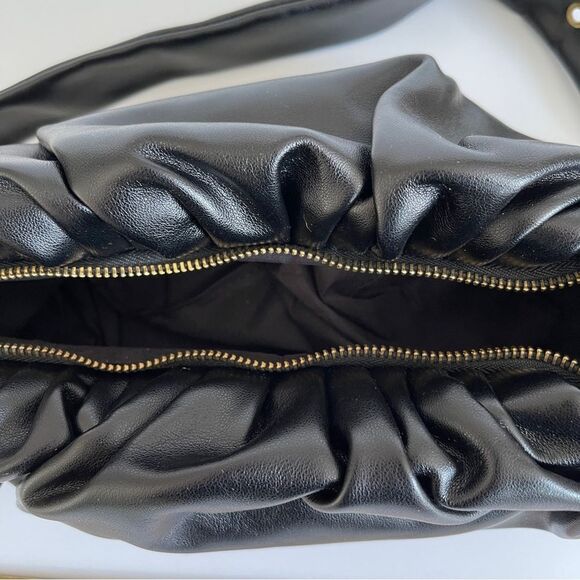 ๐ค Most Wanted Cloud Crossbody Bag โ Black, Non-Leather โ NWT - Picture 6 of 16